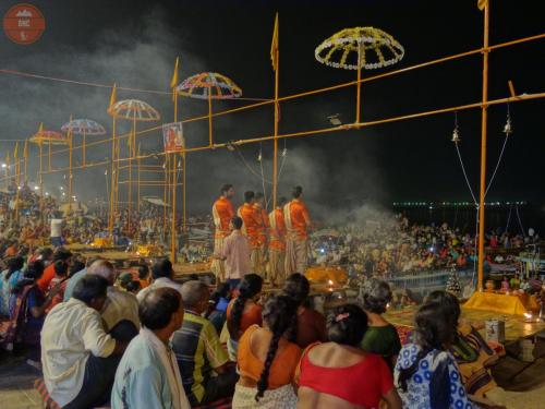 Každodenní rituál Ganga pudža - Váránasí