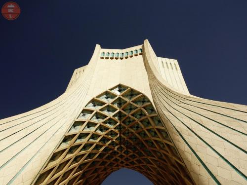 Neboli „Vež svobody“ - Teherán